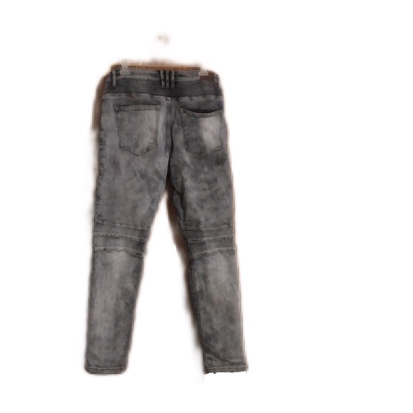 Men’s 34 Crysp Denim grey in color - Picture 4 of 14
